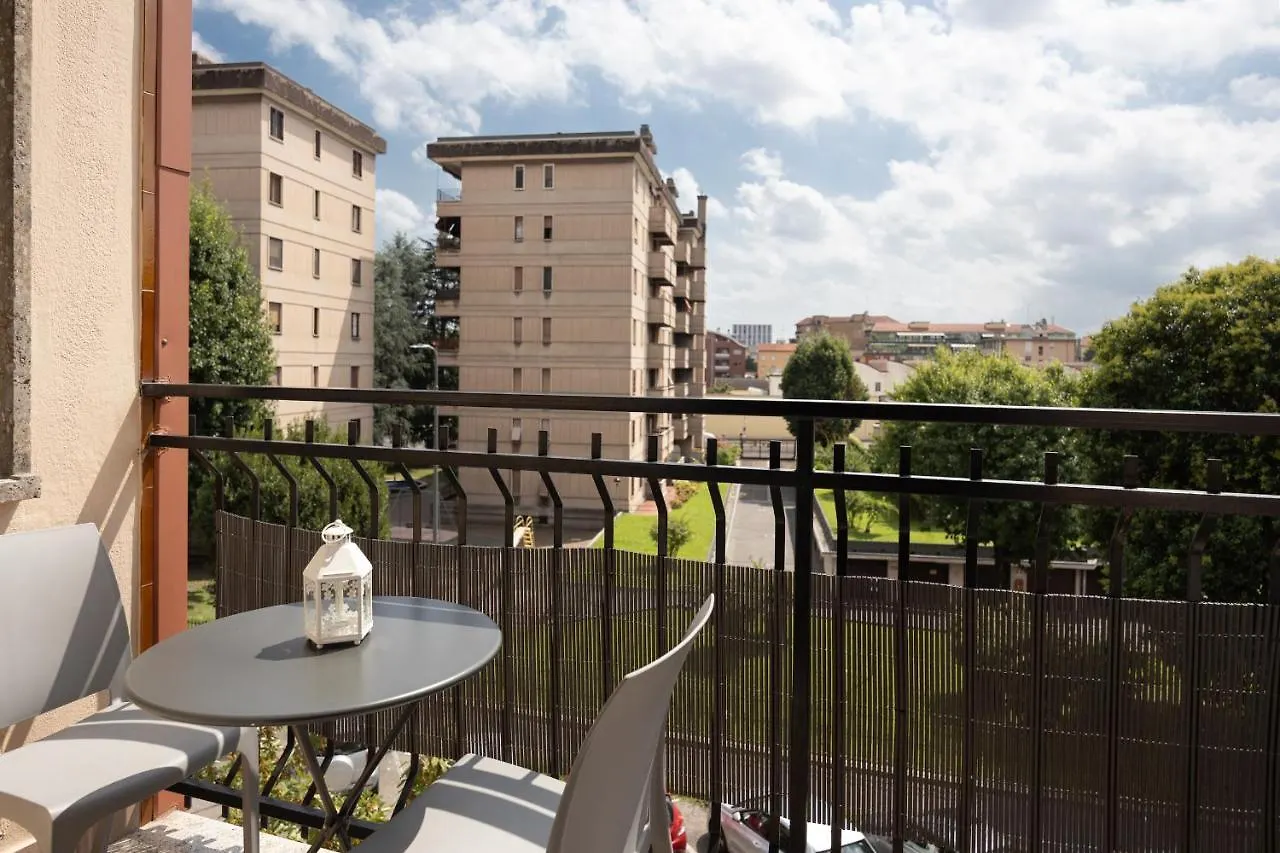 *Art Design Apartment Milano*