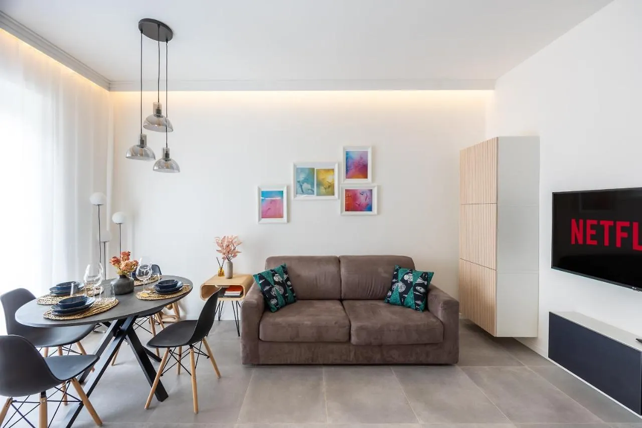 *Art Design Apartment Milano* 0*, Milan